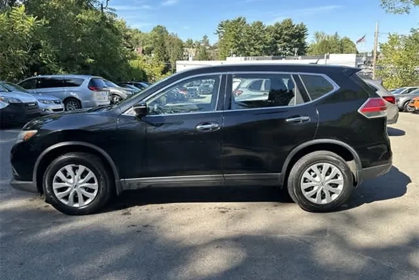 2015 Nissan Rogue S photo 1