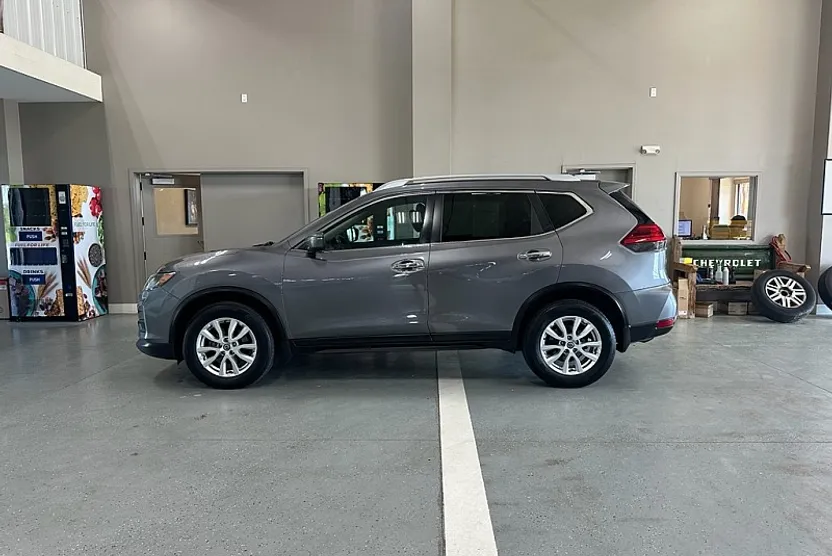 2017 Nissan Rogue S photo 1