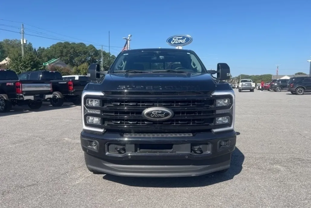 2023 Ford F-250 photo 1