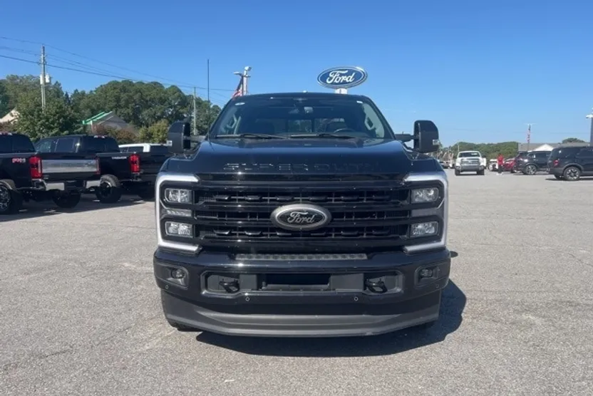 2023 Ford F-250 photo 1