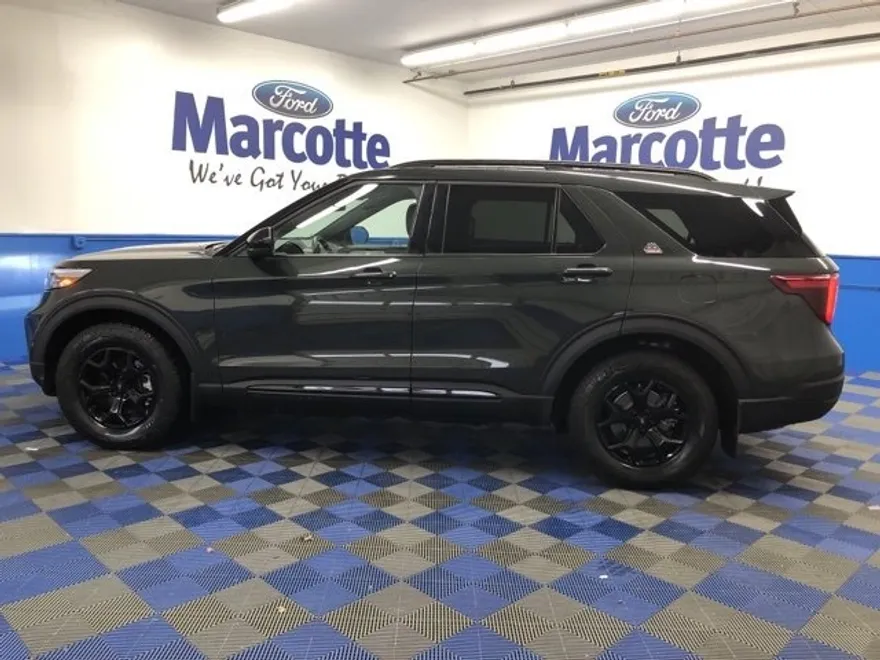 2024 Ford Explorer Timberline photo 1