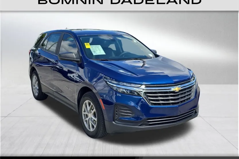 2023 Chevrolet Equinox LS photo 1