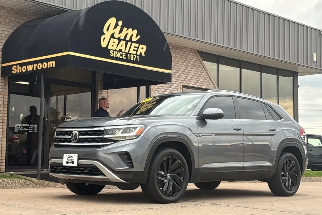 2021 Volkswagen Atlas Cross Sport V6 SE Technology photo 1
