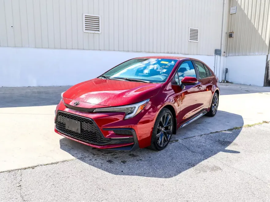 2025 Toyota Corolla SE photo 1