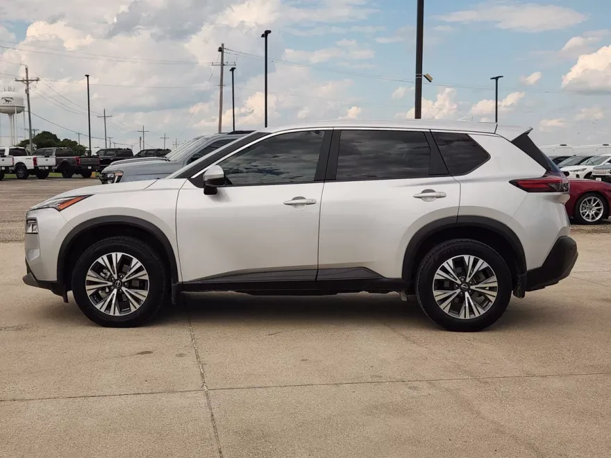2023 Nissan Rogue SV photo 1