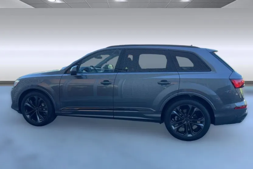 2026 Audi Q7 55 Premium photo 1