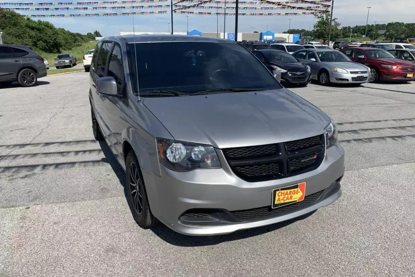 2016 Dodge Grand Caravan SE photo 1