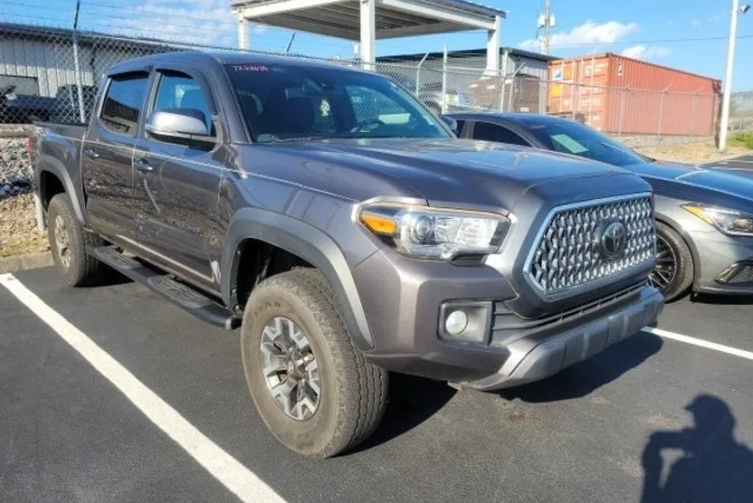 2019 Toyota Tacoma TRD Off-Road V6 photo 1