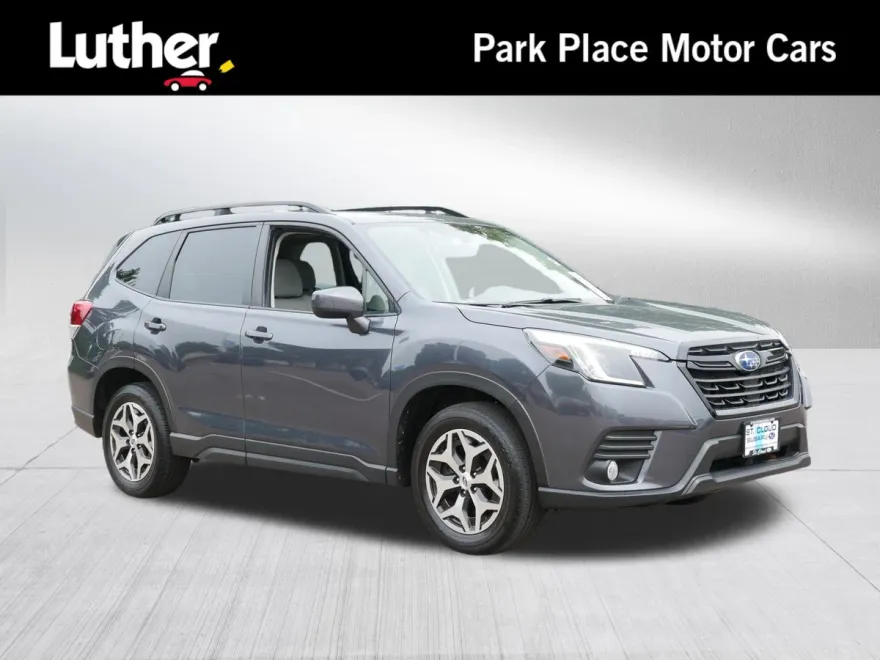 2022 Subaru Forester Premium photo 1