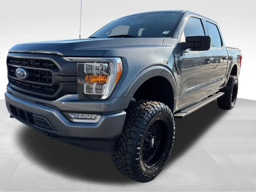 2023 Ford F-150 XLT photo 1