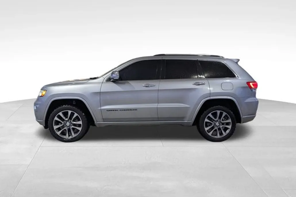 2017 Jeep Grand Cherokee Overland photo 1