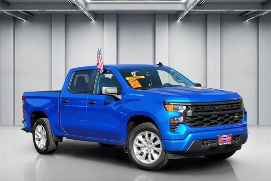 2026 Chevrolet Silverado 1500 Custom photo 1