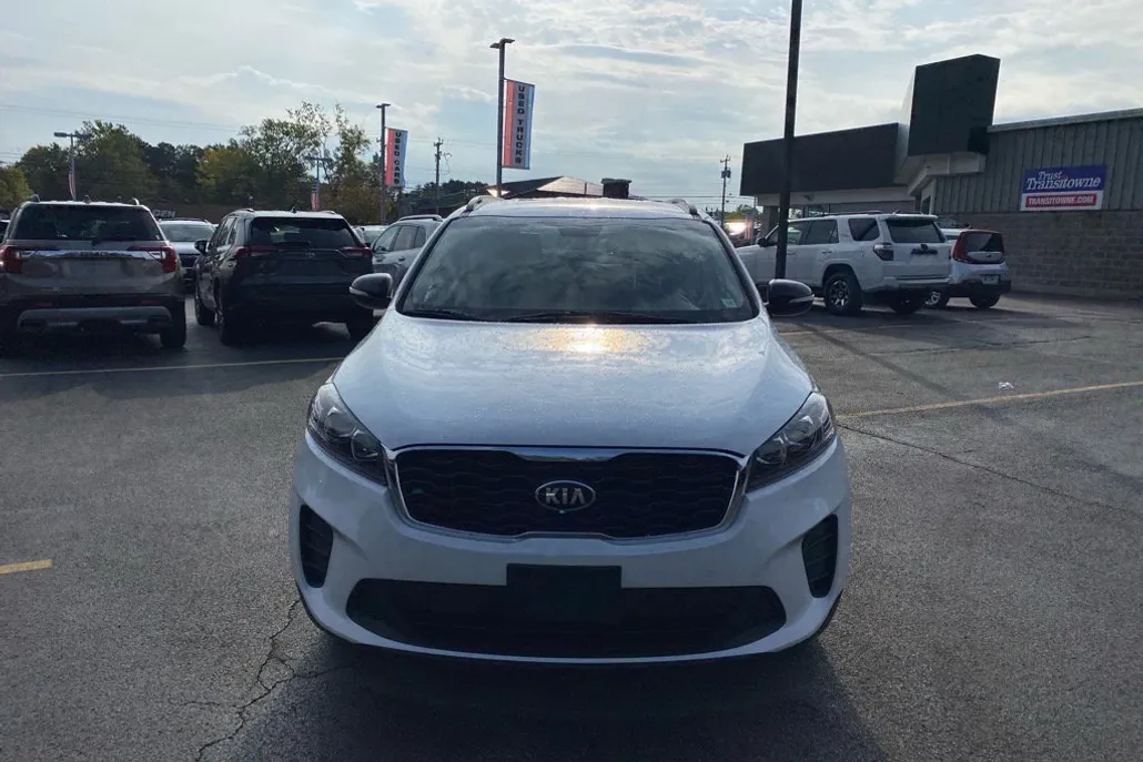 2019 Kia Sorento S photo 1