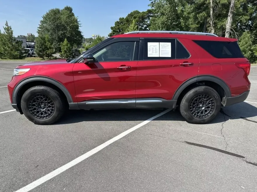 2020 Ford Explorer Platinum photo 1
