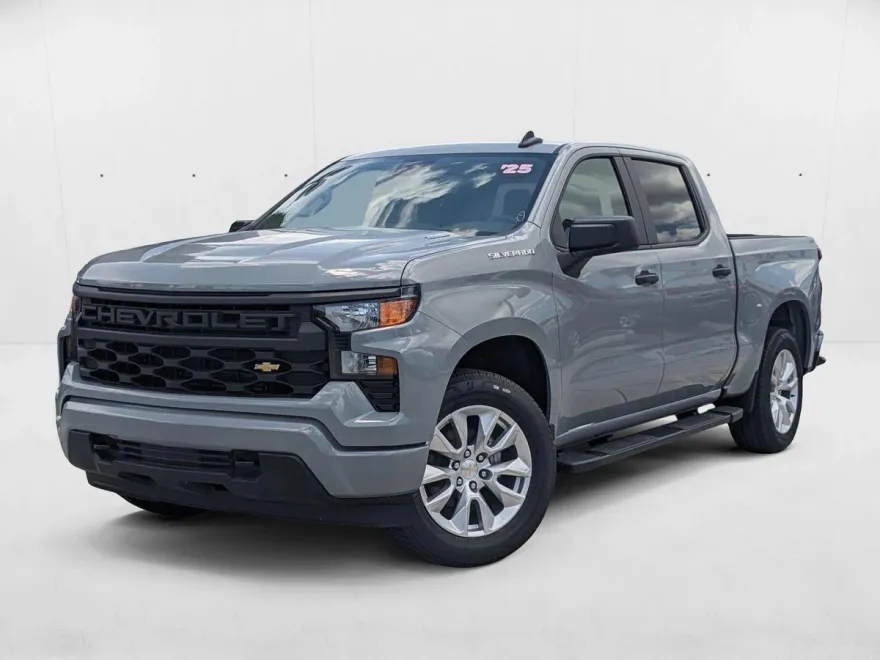 2025 Chevrolet Silverado 1500 Custom photo 1