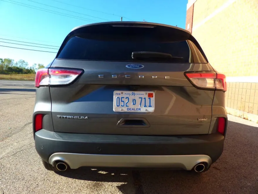 2022 Ford Escape Plug-In Hybrid Titanium photo 1