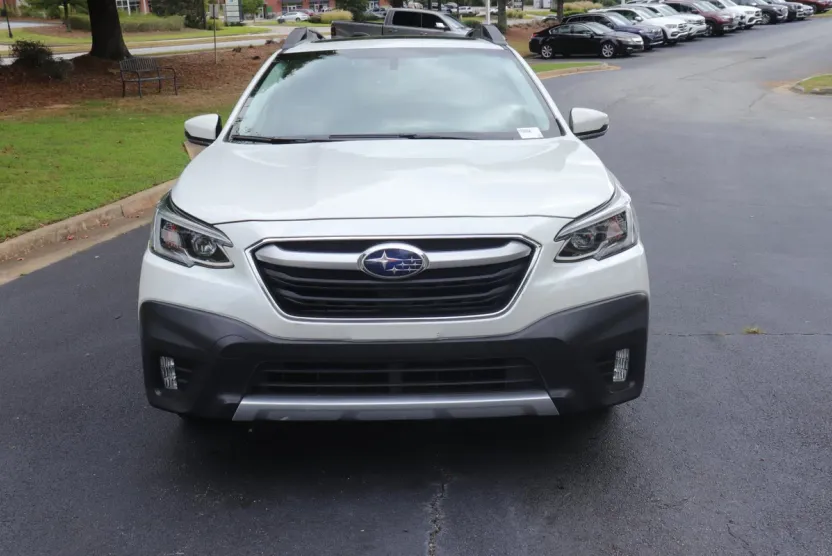 2021 Subaru Outback Limited photo 1