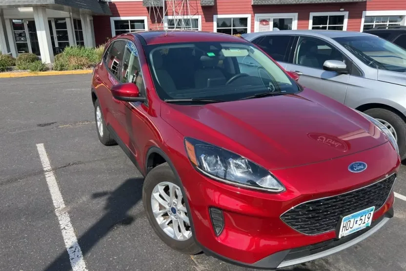 2020 Ford Escape SE photo 1