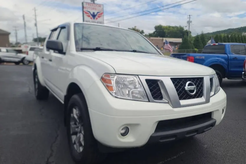 2020 Nissan Frontier SV photo 1