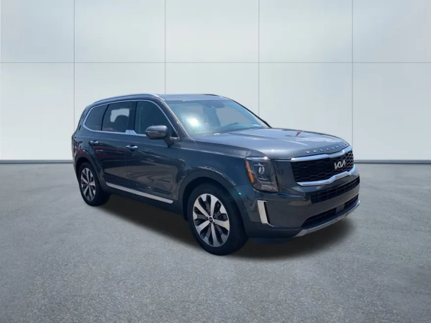 2022 Kia Telluride S photo 1