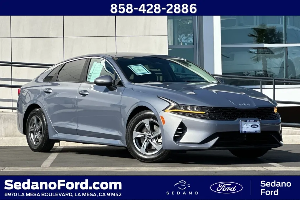 2022 Kia K5 LXS photo 1