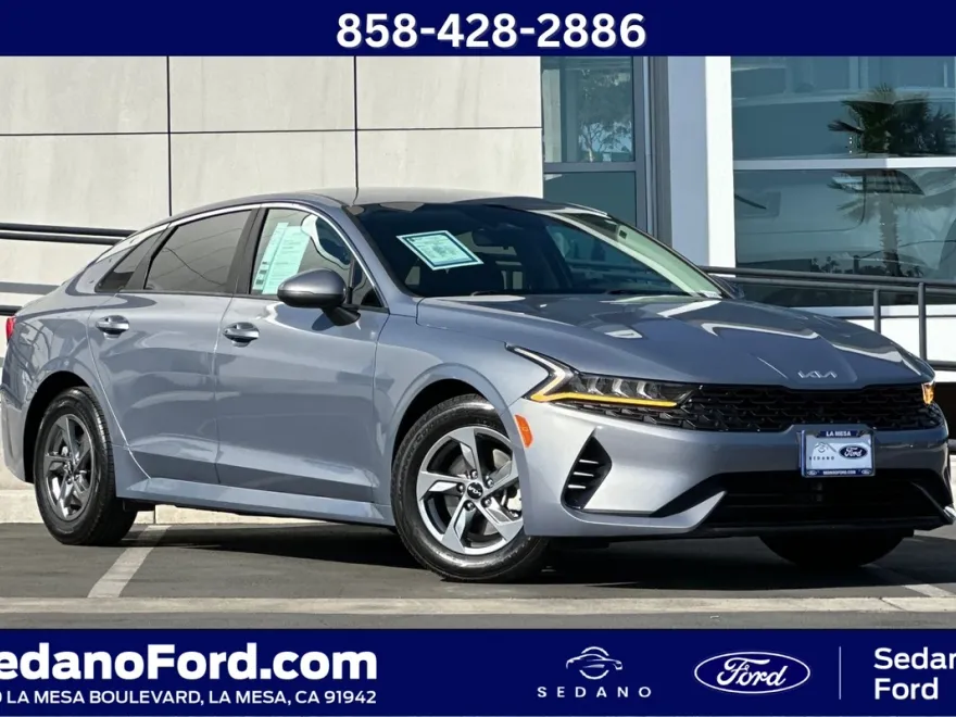 2022 Kia K5 LXS photo 1