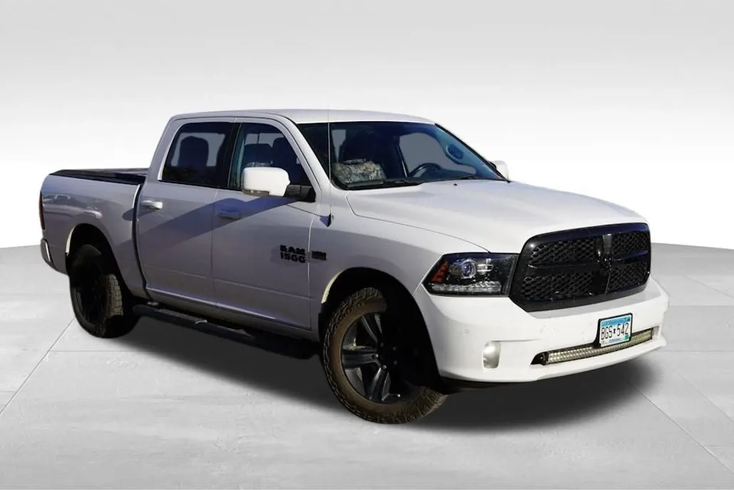 2018 Ram 1500 Sport photo 1