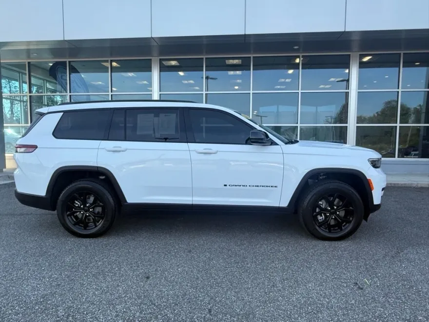 2025 Jeep Grand Cherokee Altitude X photo 1