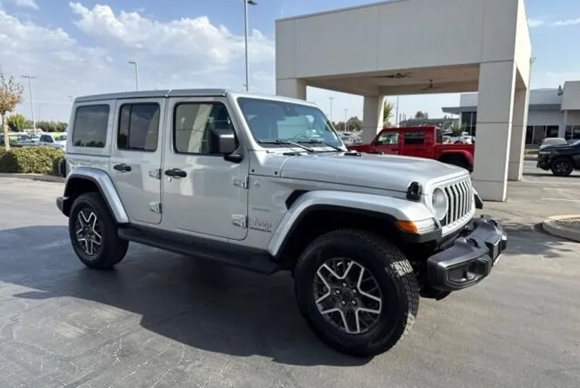 2024 Jeep Wrangler Sahara photo 1