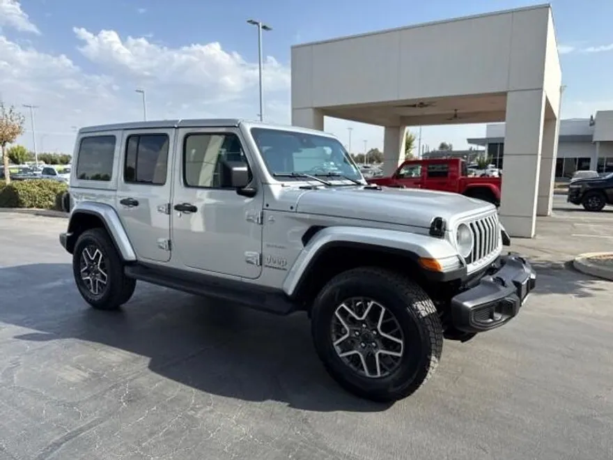 2024 Jeep Wrangler Sahara photo 1