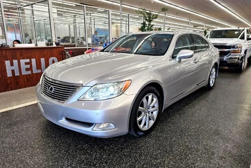 2007 Lexus LS 460 photo 1