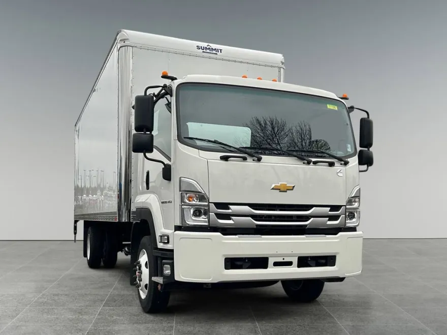 2024 Chevrolet Silverado photo 1