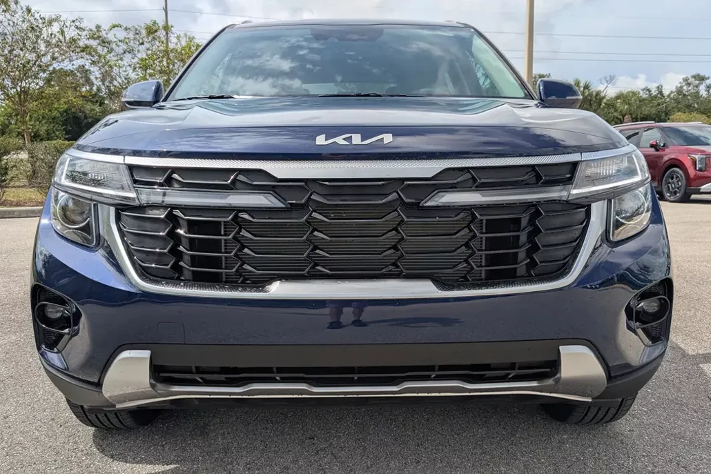 2026 Kia Seltos EX photo 1