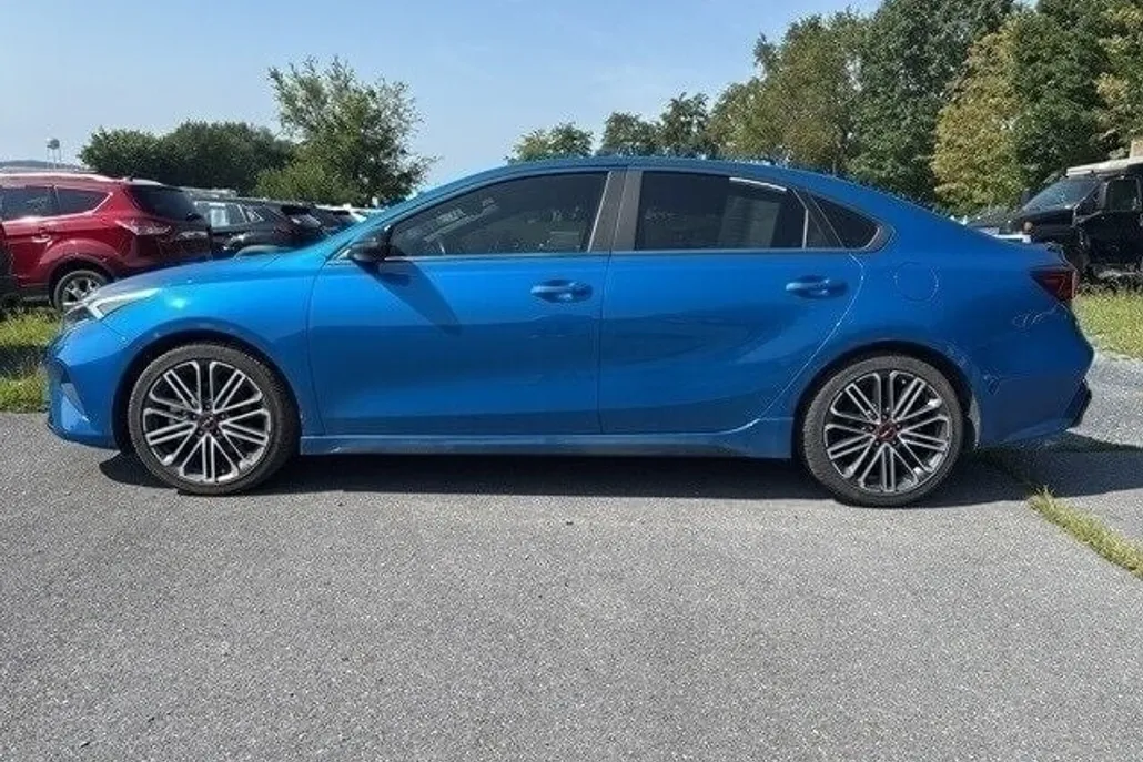 2024 Kia Forte GT photo 1