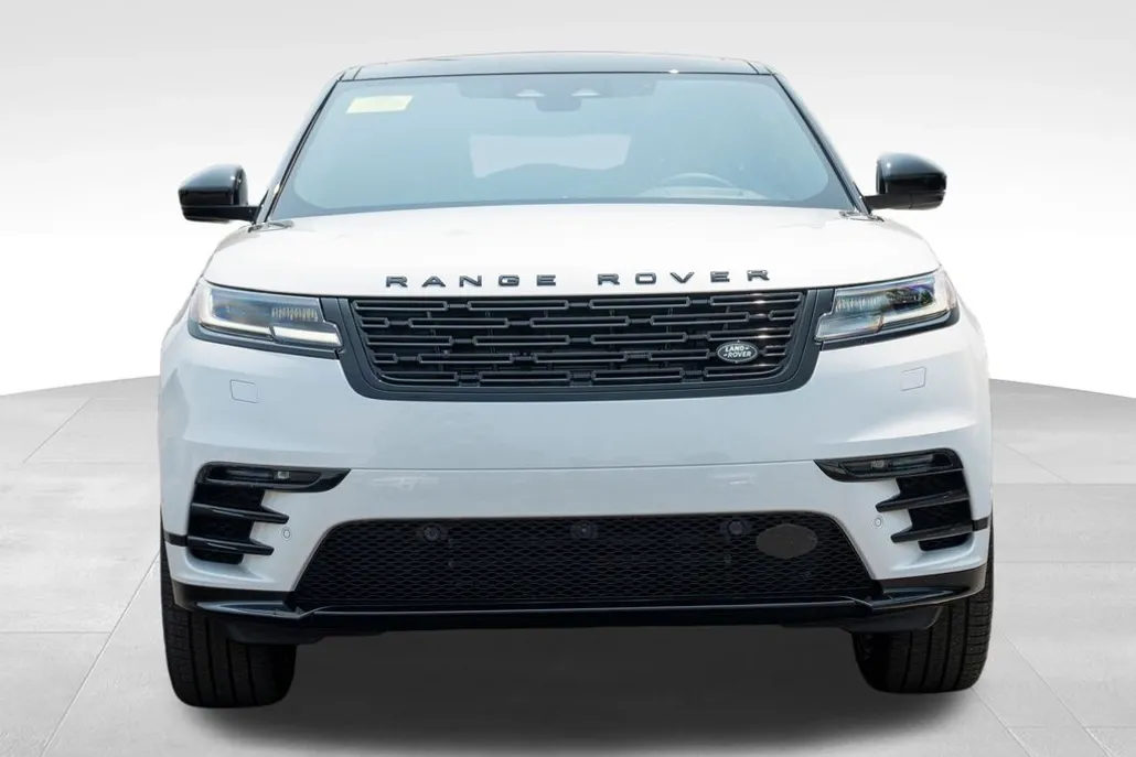 2026 Land Rover Range Rover Velar SE photo 1