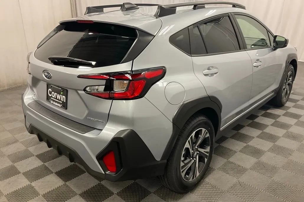 2025 Subaru Crosstrek Premium photo 1