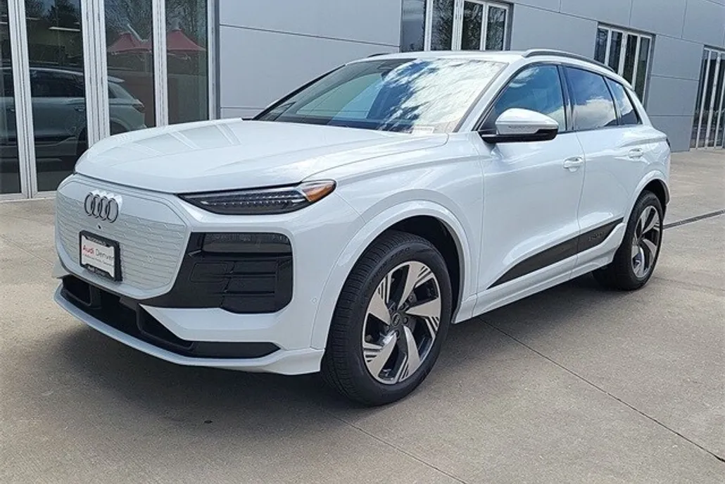 2025 Audi Q6 E-tron Premium Plus photo 1