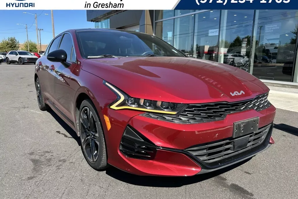 2023 Kia K5 GT-Line photo 1