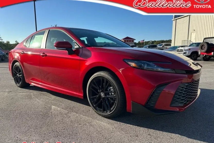 2026 Toyota Camry SE photo 1