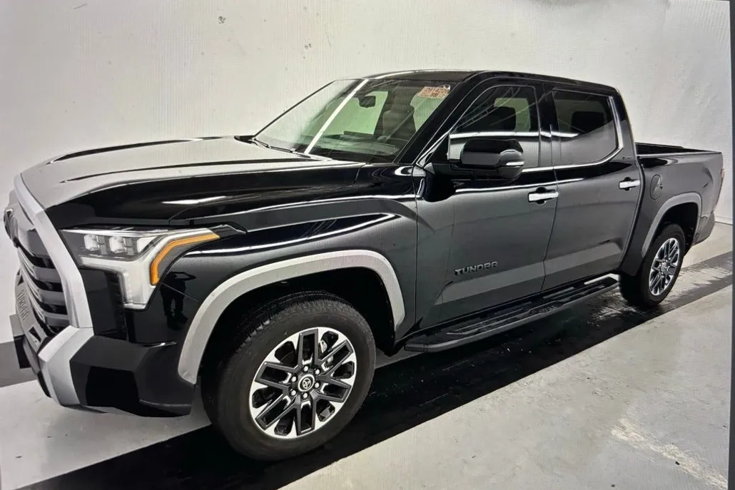 2024 Toyota Tundra Limited photo 1