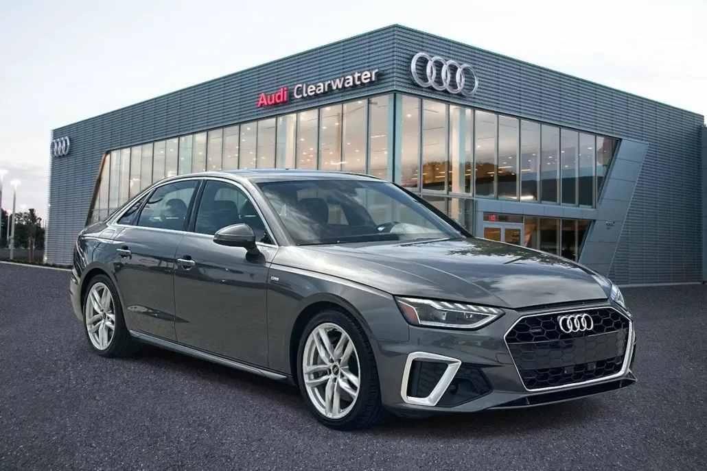 2024 Audi A4 S line Premium Plus 45 TFSI Quattro photo 1