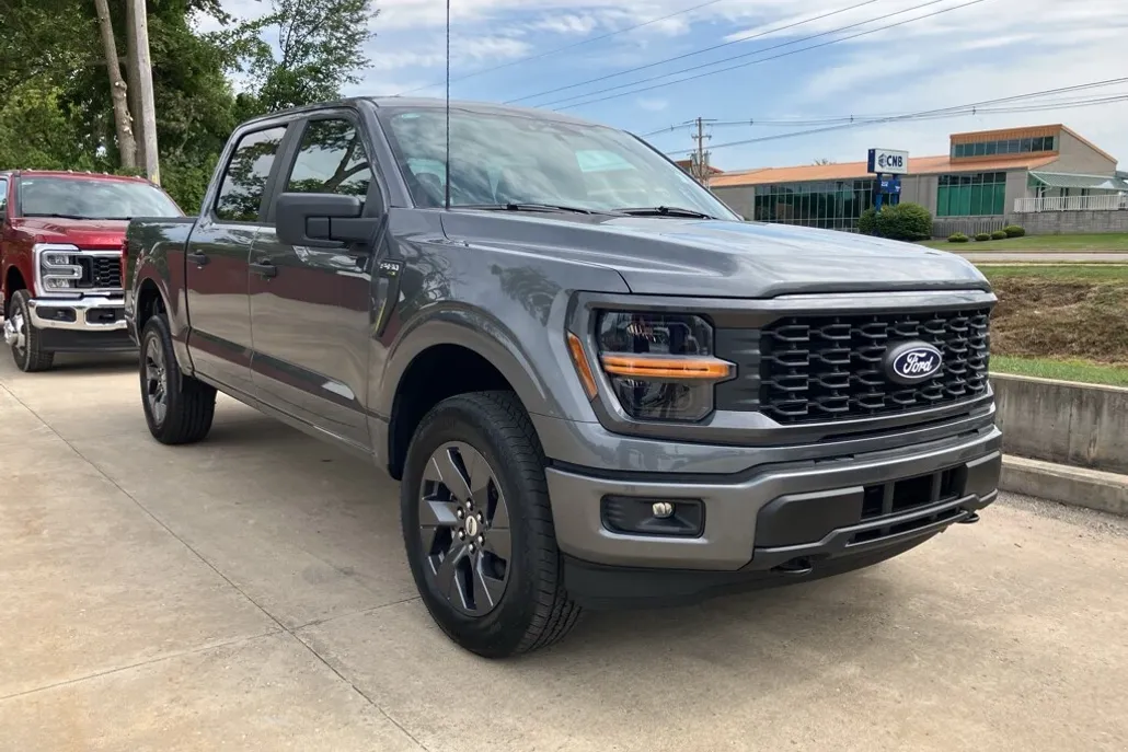 2025 Ford F-150 STX photo 1