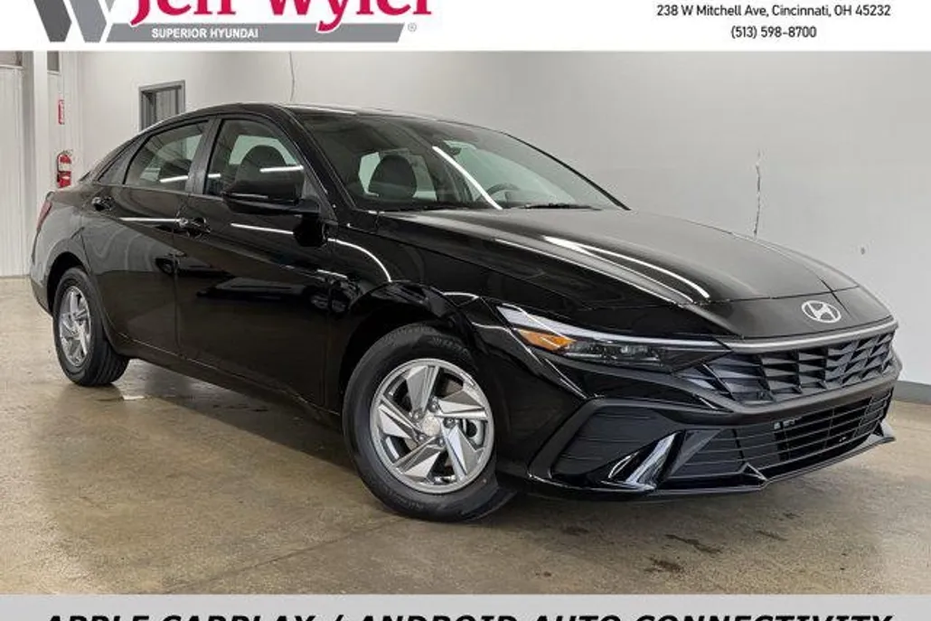 2025 Hyundai Elantra SE photo 1