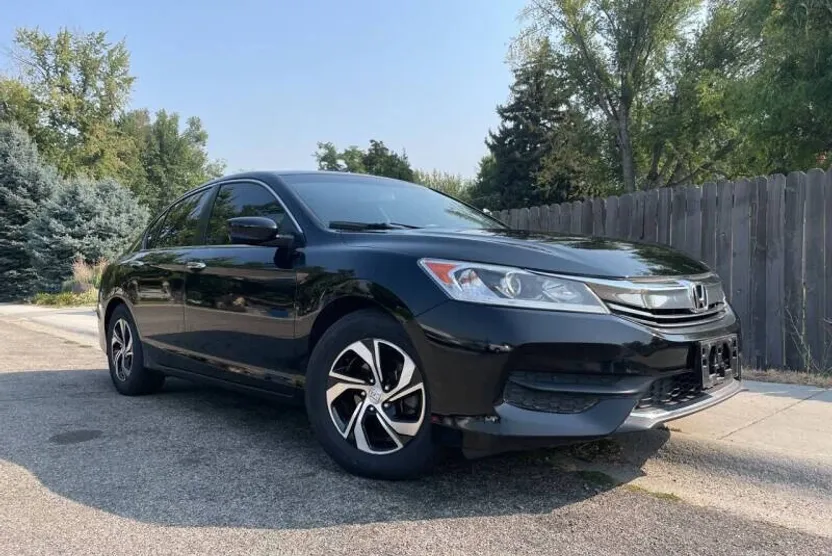 2016 Honda Accord LX photo 1