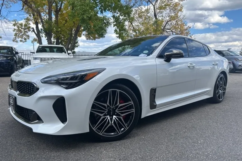 2022 Kia Stinger GT1 photo 1
