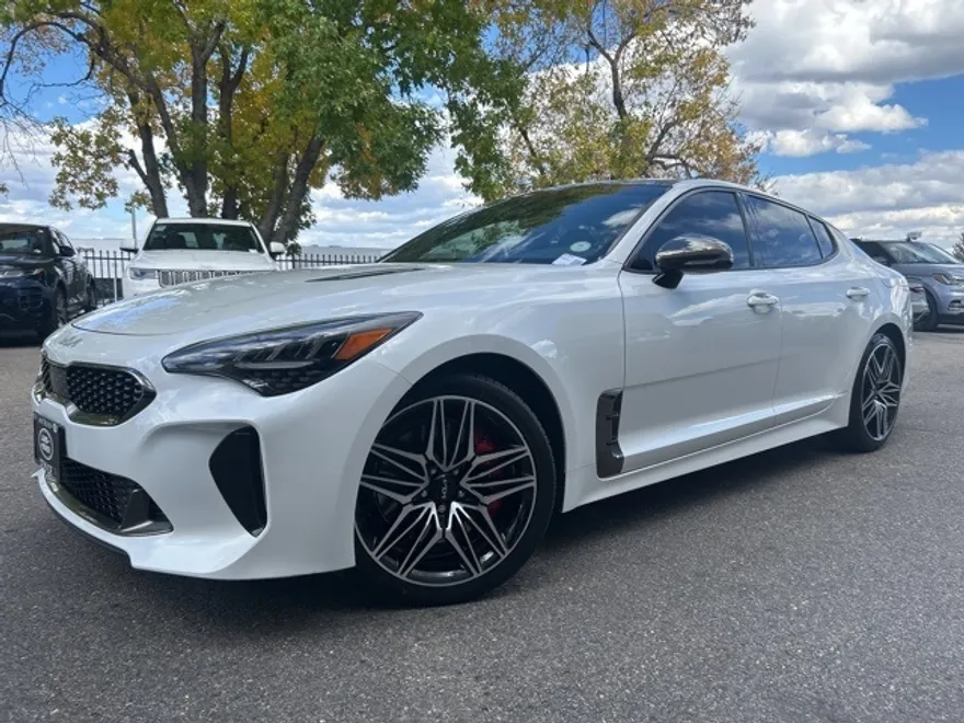 2022 Kia Stinger GT1 photo 1