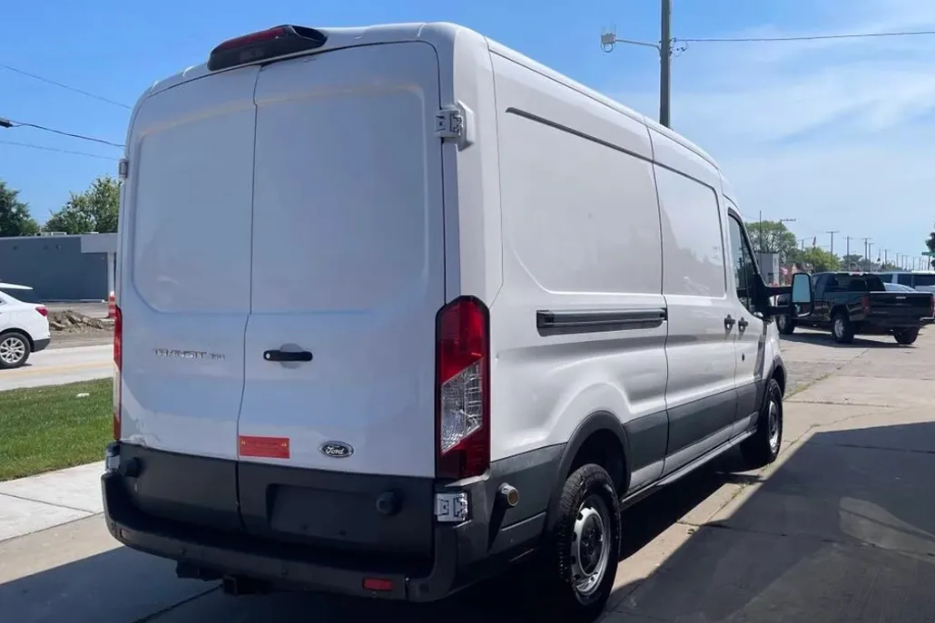 2018 Ford Transit Van photo 1