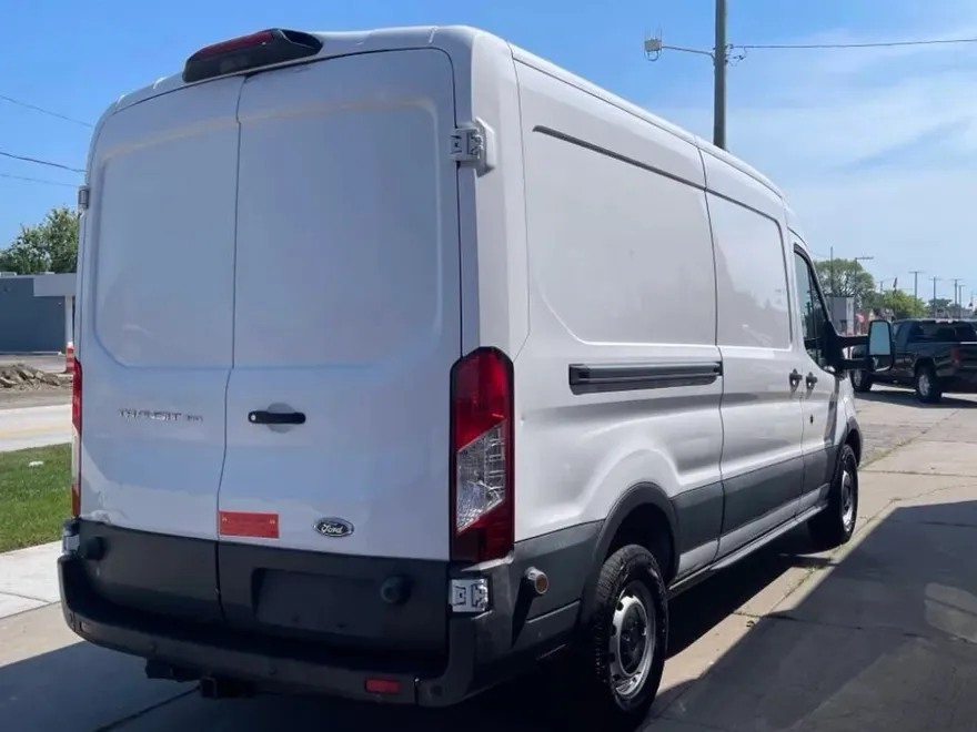 2018 Ford Transit Van photo 1
