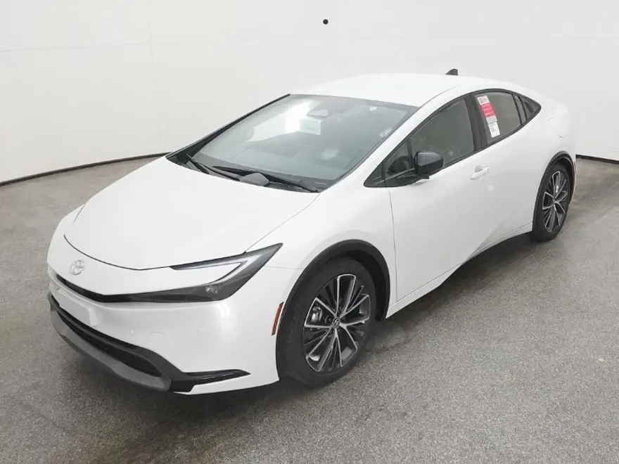 2026 Toyota Prius XLE photo 1