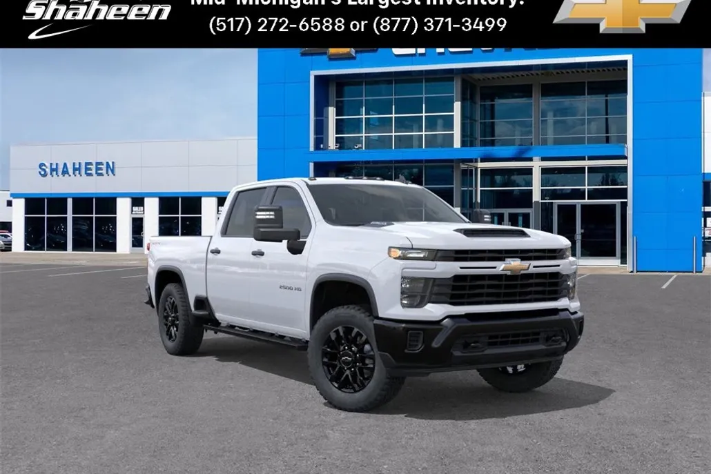 2025 Chevrolet Silverado 2500HD Custom photo 1